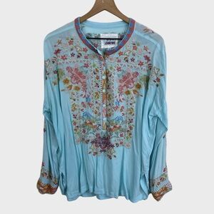 BIYA Johnny Was Blue Embroidered Floral Shirt Size Small